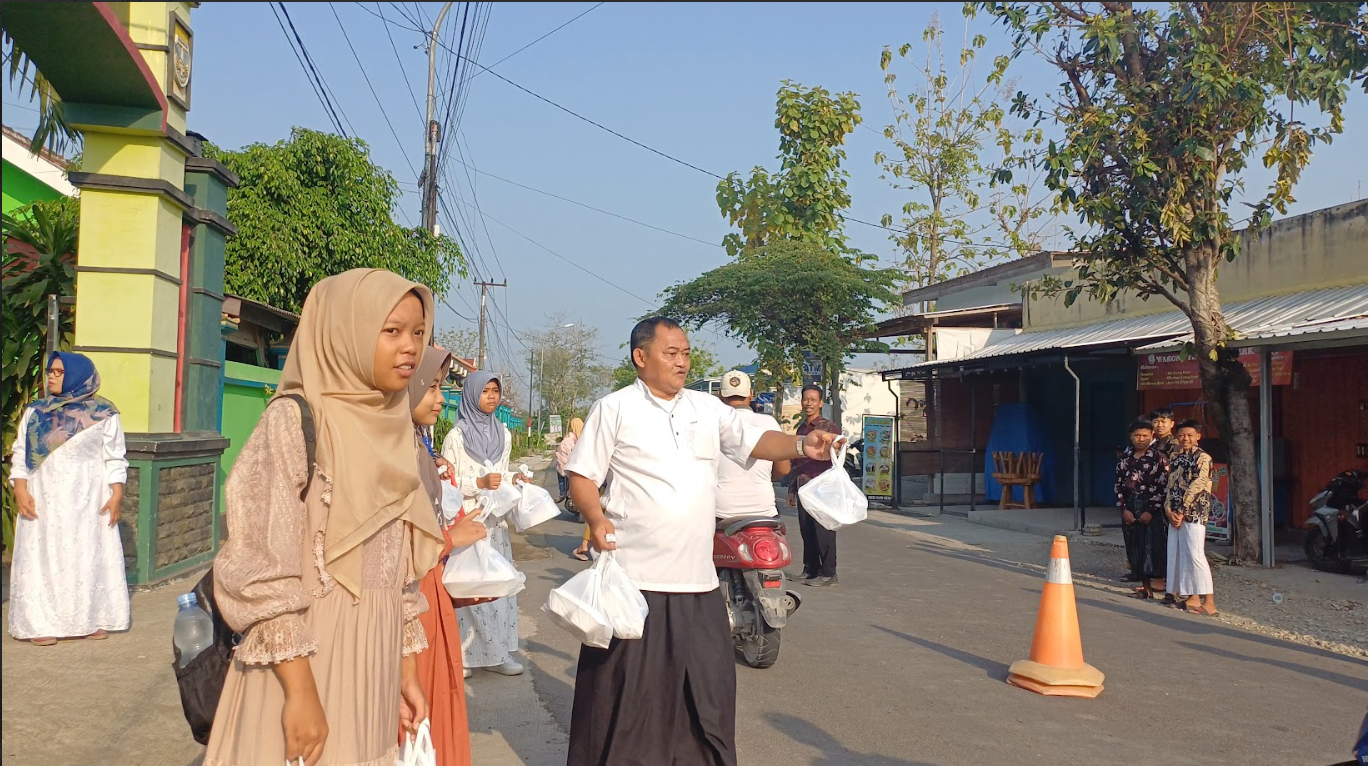 SMPN 1 Tambakrejo Memperingati Maulid Nabi Muhammad SAW 1446 H SMPN 1 Tambakrejo Memperingati Maulid Nabi Muhammad SAW 1446 H
