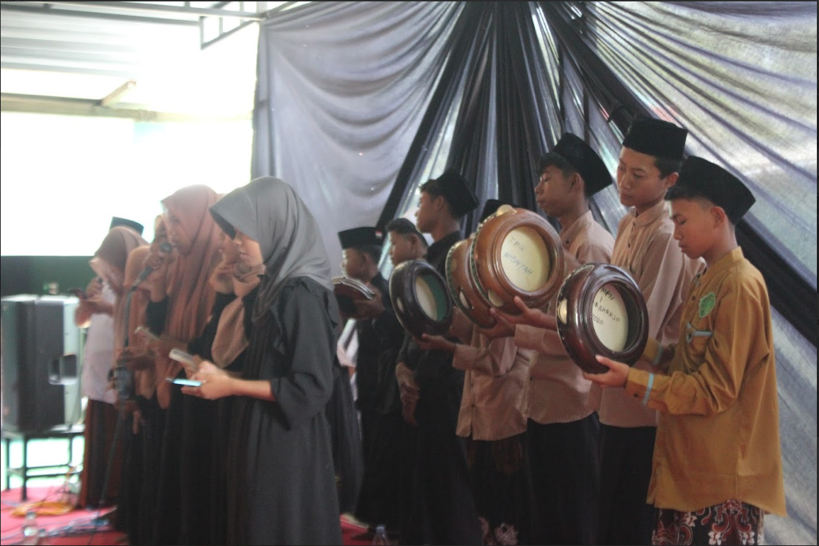 SMPN 1 Tambakrejo Memperingati Maulid Nabi Muhammad SAW 1446 H SMPN 1 Tambakrejo Memperingati Maulid Nabi Muhammad SAW 1446 H
